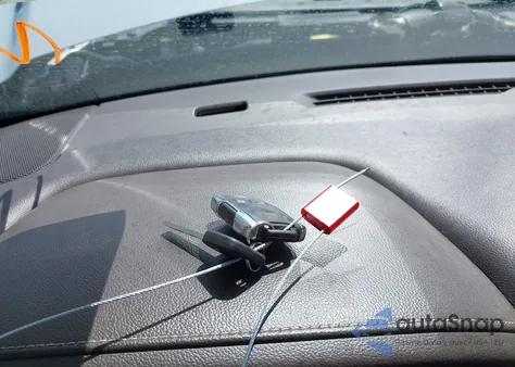 2018 GMC Sierra K2500 Denali z USA, uszkodzony, nr VIN 1GT12UEY9JF246905